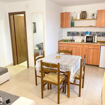 Apartmani Nede Трогір Екстер'єр фото